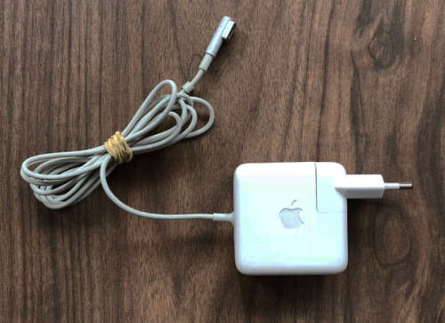 Macbook chargers Magsafe  Apple Macbook Air Charger 45W - Used 100% Good Condition