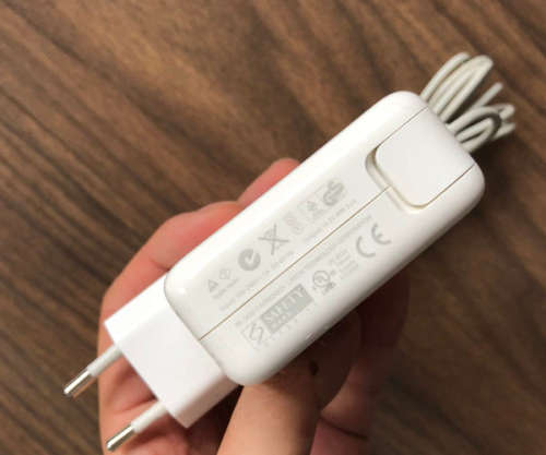 Macbook chargers Magsafe  Apple Macbook Air Charger 45W - Used 100% Good Condition