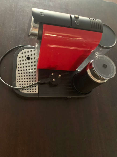 Nespresso Citiz C120 Espresso Maker with Aeroccino Milk Frother - Red Used