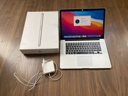 Apple Macbook Pro 15incl Notebook with Retina Display i7 cup 2.2g , 16gb Ram, 256G SSD