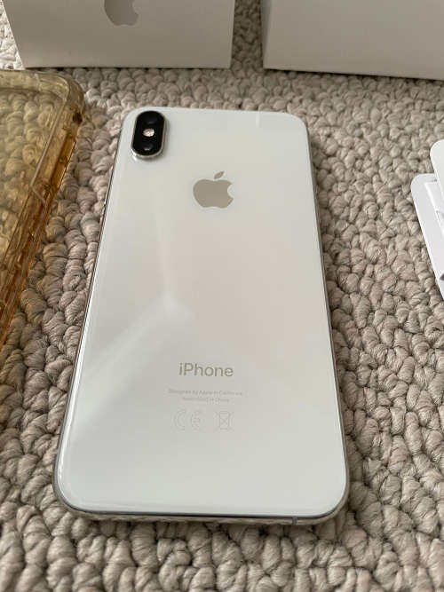 Apple iPhone XS 64GB Silver / White With Survivor Cover/ Brand new earphone