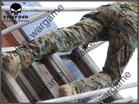 Combat Pants Build In Knee Pads - Digital Woodland Size M