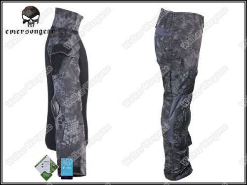 Combat Set Shirt & Pants Build in Elbow & Knee Pads - Night OPS Black TYP Typhon Camo Size L
