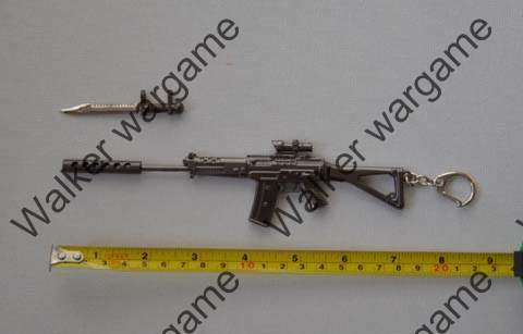 Miniature Gun Military Keychain Ring Ornaments Boutique Gift - SIG 552 Rifle
