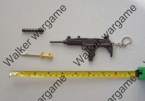 Miniature Gun Military Keychain Ring Ornaments Boutique Gift - UZI Submachine Gun