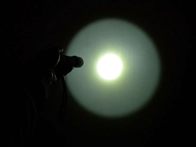ultrafire Super Bright Tactical Torch with charger and car charger (with 3.7v 2800mAH battery)