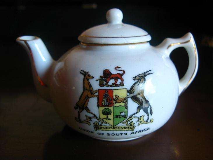 "UNION OF SOUTH AFRICA" CREST CHINA TEAPOT