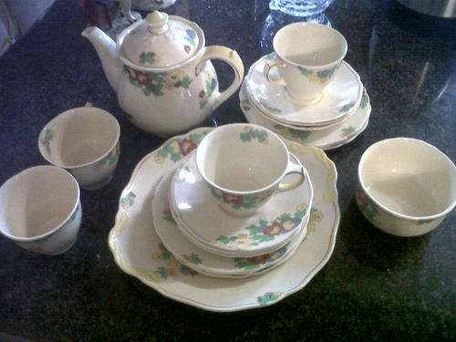 20 piece **ROYAL DOULTON** Very old "minden" tea set