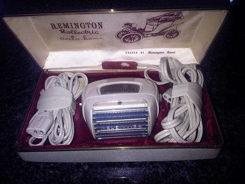 Vintage Remington Rollectric auto-home electric shaver