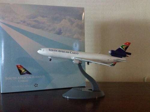 SOUTH AFRICAN CARGO MODEL AIRPLANE  DIE CAST