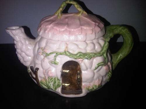Vintage Porcelain Tea pot