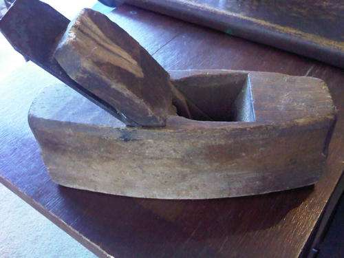 ANTIQUE WOOD PLANE