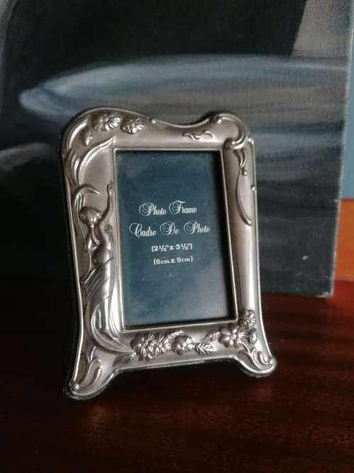 Nouveau style frame