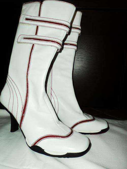 Brand New Sexy SKETCHERS Boots (5) Bought in London
