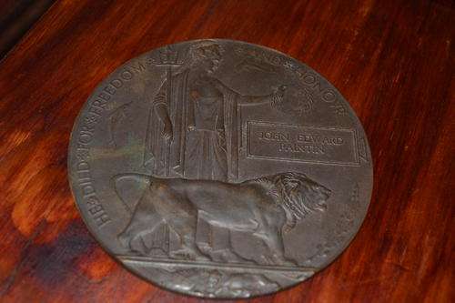 WW 1 BRONZE DEATH PLAQUE MEDAL ORIGINAL ENVELOPE