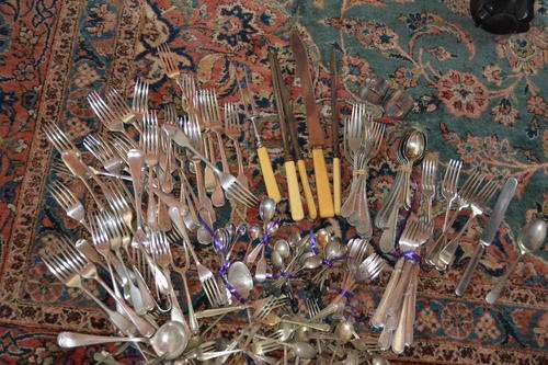 COLLECTION OF VINTAGE CUTLERY  POSTAGE INCLUDED