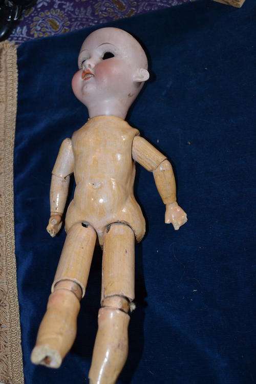 ARMAND MARSEILLE DOLL HEAD 390 & COMPO JOINTED BODY FOR REPAIR