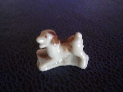 CUTE WADE TINY PUPPY FIGURINE
