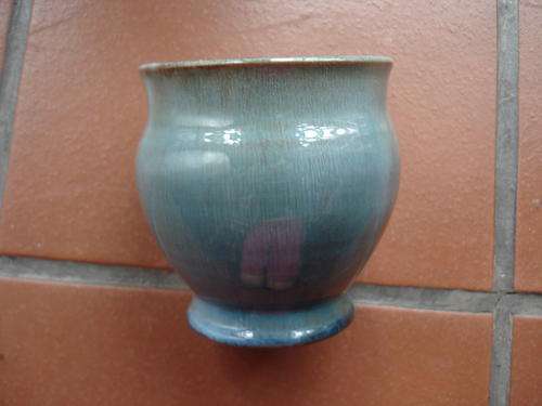 NICE LYNN WARE DRIP GLAZE VASE