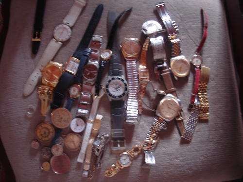 COLLECTION OF WATCHES FOR SPARES OR REPAIRS