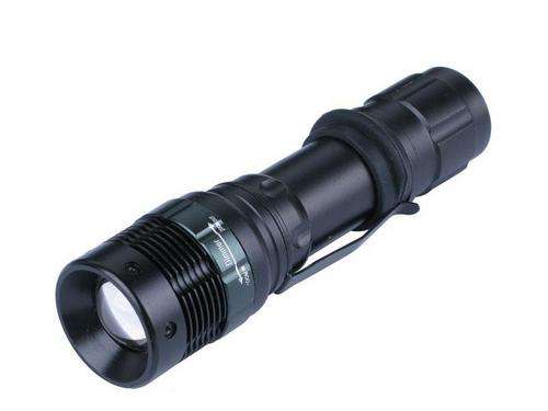 ***HIGH QUALITY*** 600 Lumens LED Flashlight - Shockproof, Waterproof & Rechargable