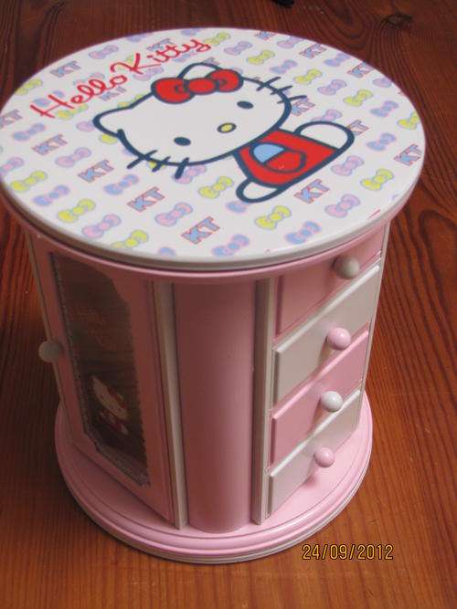 Hello Kitty Musical Jewellery Box