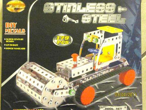 MECCANO STYLE BULLDOZER 179 Pieces