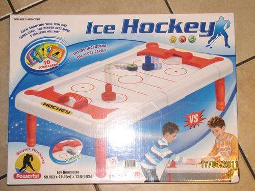 ***NEW*** ICE HOCKEY Table Top Game