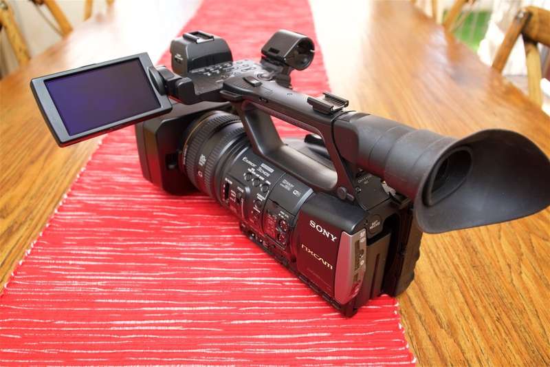 Sony HXR-NX3/1E Professional Video Camera