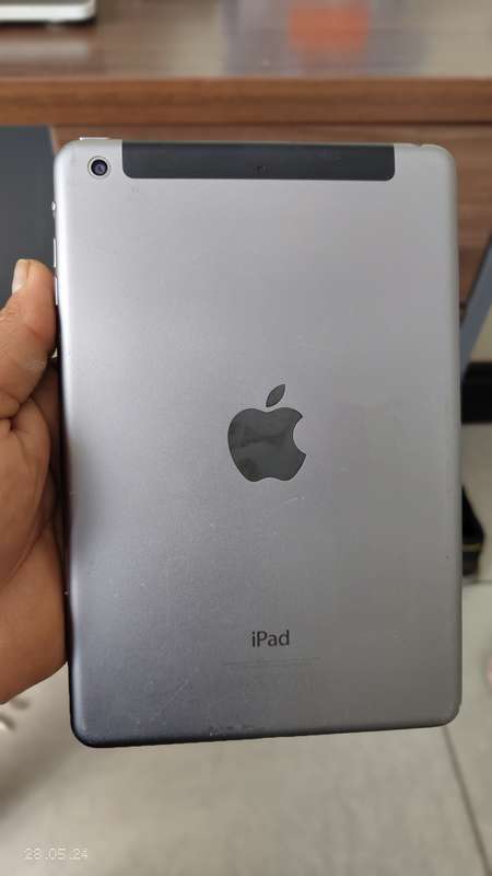 iPad mini 2 32GB cell +wifi Space grey(Touch Cracked) (Pre Owned)