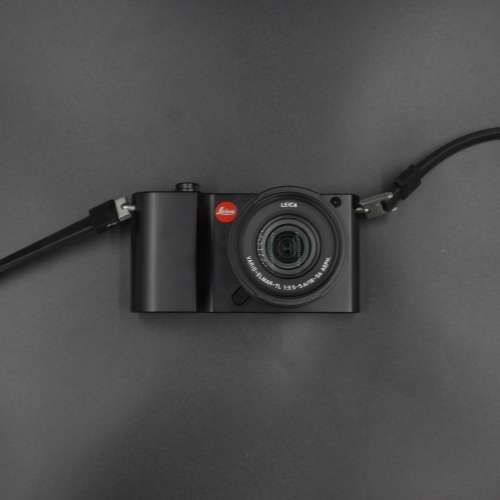 Leica TL2 Digital Camera with Vario Elmar 18-56mm lens