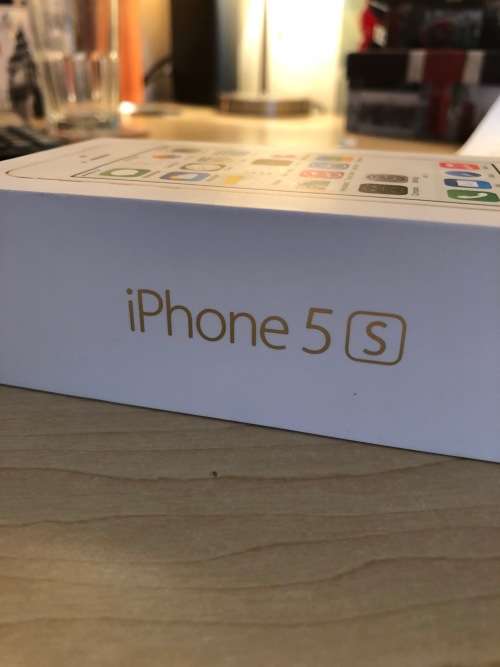 Apple iPhone 5S 32GB | Gold - Box, Charger, Headphones (unused)
