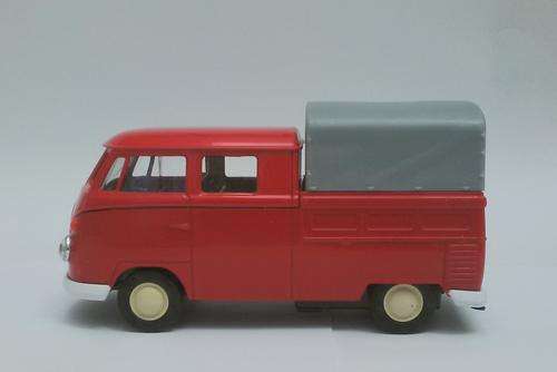 VW Combi 1:36
