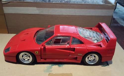 Hotwheels Ferrari F40 1:18