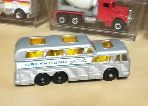 Matchbox Greyhound mint