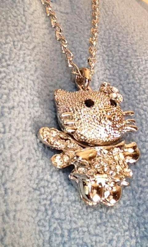 *new* HELLO KITTY Pendant & Chain Full Body & Face Clear rhinestone