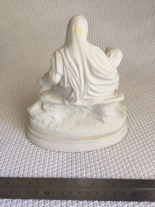 Collector's Pieta Statue - R Leoni