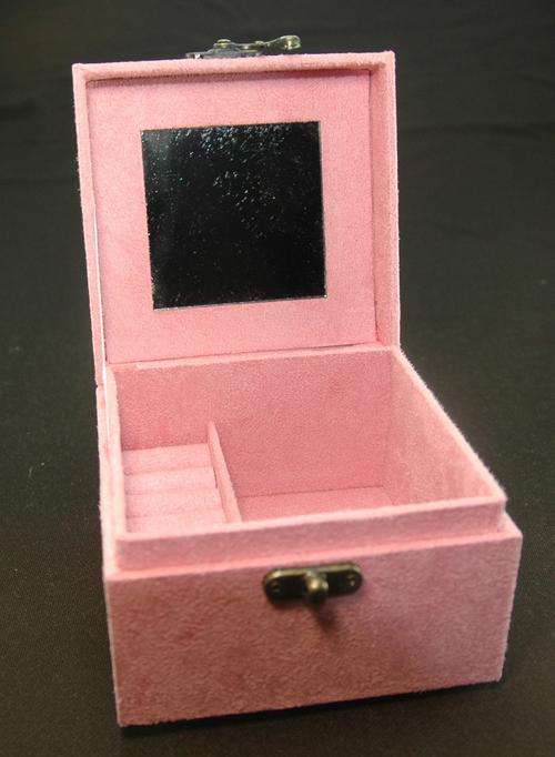 SOFT PINK Jewellery Box - A pretty must have!