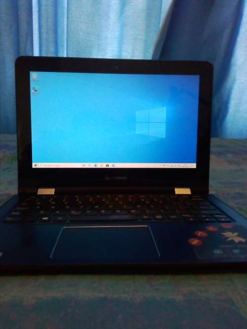 Lenovo Yoga 300