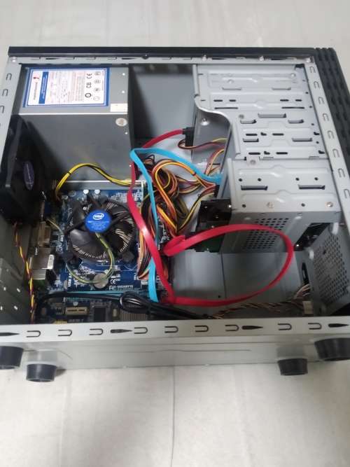 Gigabyte i3 Desktop PC 4gb ram