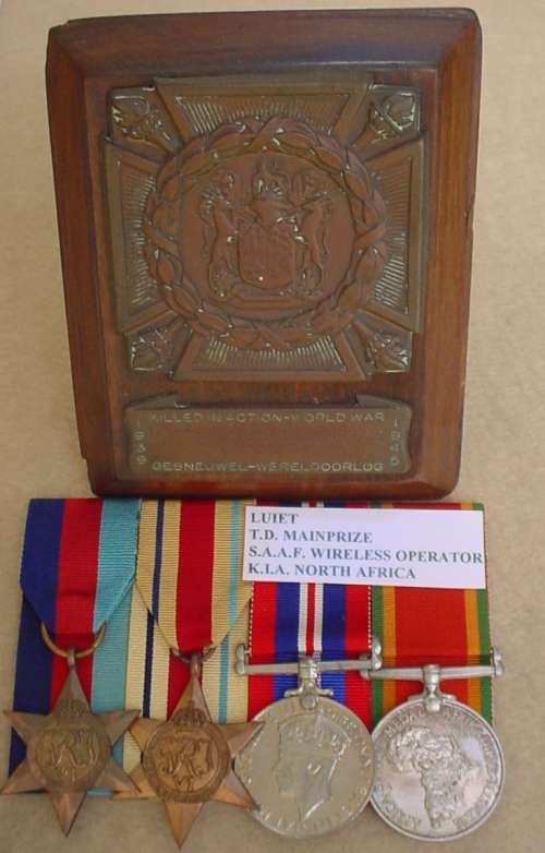 SAAF Death Plaque, 39-45 & Africa Stars, War & Africa Service Medals to Lt T.D.Mainprize - Rhodesian