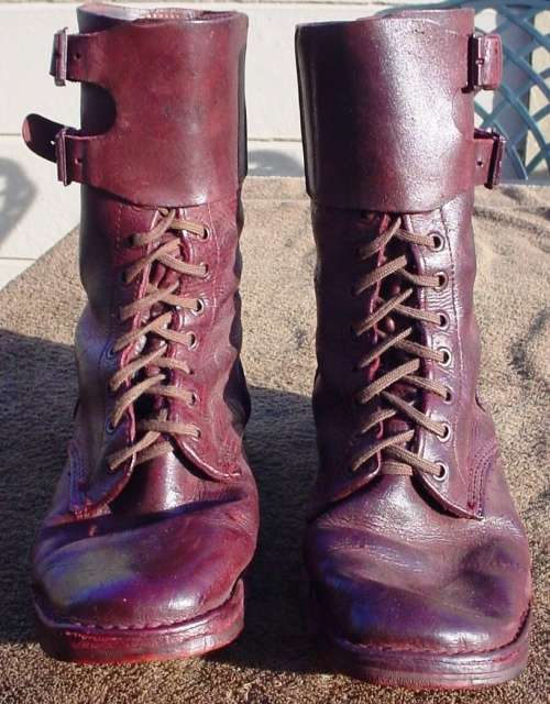 Rhodesian Army brown leather boots, outside sole 29cm long x 10 wide (Rhodesia Bush War)