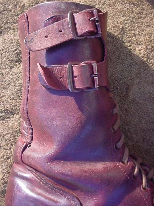 Rhodesian Army brown leather boots, outside sole 29cm long x 10 wide (Rhodesia Bush War)