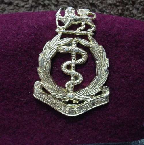 Rhodesian Army Medical Corps beret and badge, 58cm (Rhodesia Bush War)