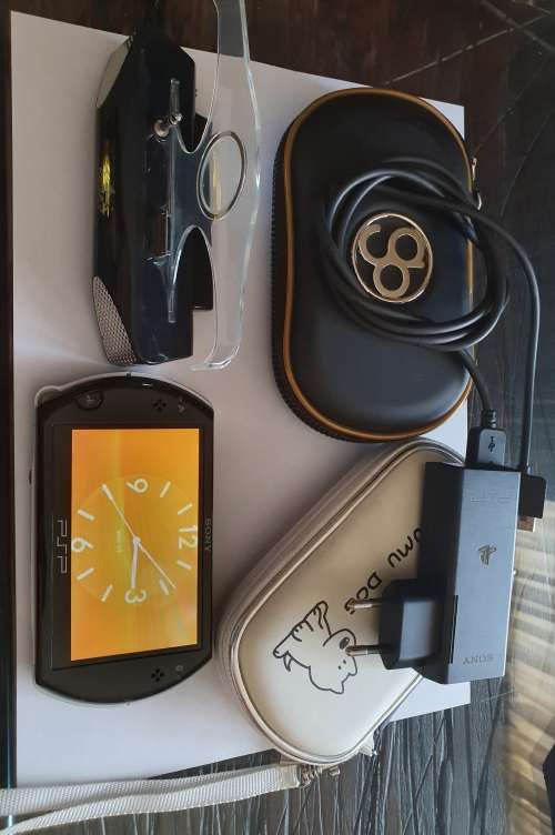 PSP GO