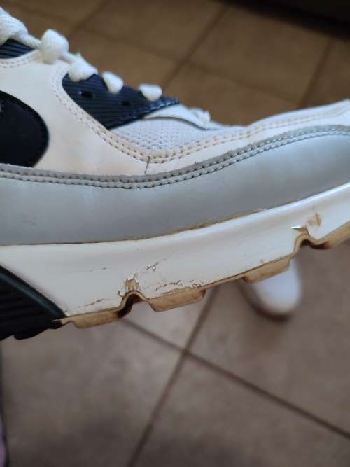 Men's second hand Nike air Max 90, size 9.