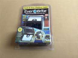 SOLAR POWERED WALL LIGHT LED(WHOLESALE AND STOCK)