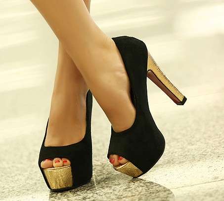 Beautiful Black Ladies Peep Toe Pumps with Gold Platform and Heel