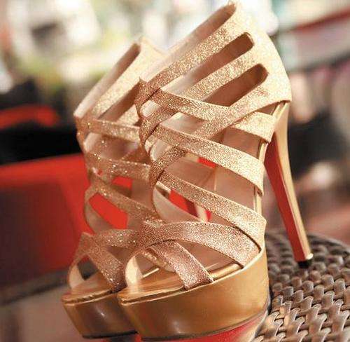 Ladies Beautiful Strappy Sandles in Gold or Silver