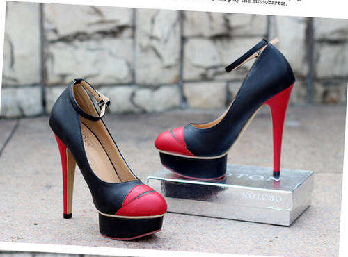 Ladies Black Platform Pumps with fun Lip Pattern and Ankle Straps